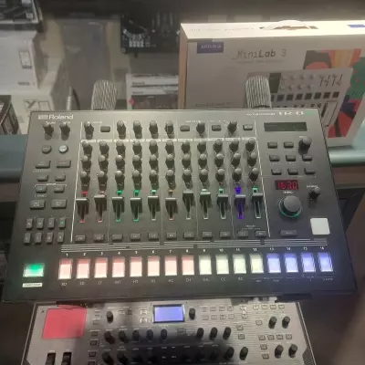 Roland - TR-8S